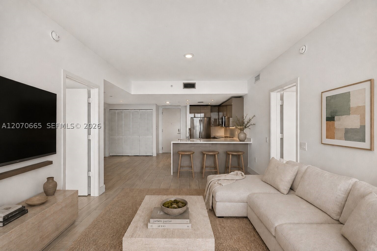 2000 Metropica Way 2111