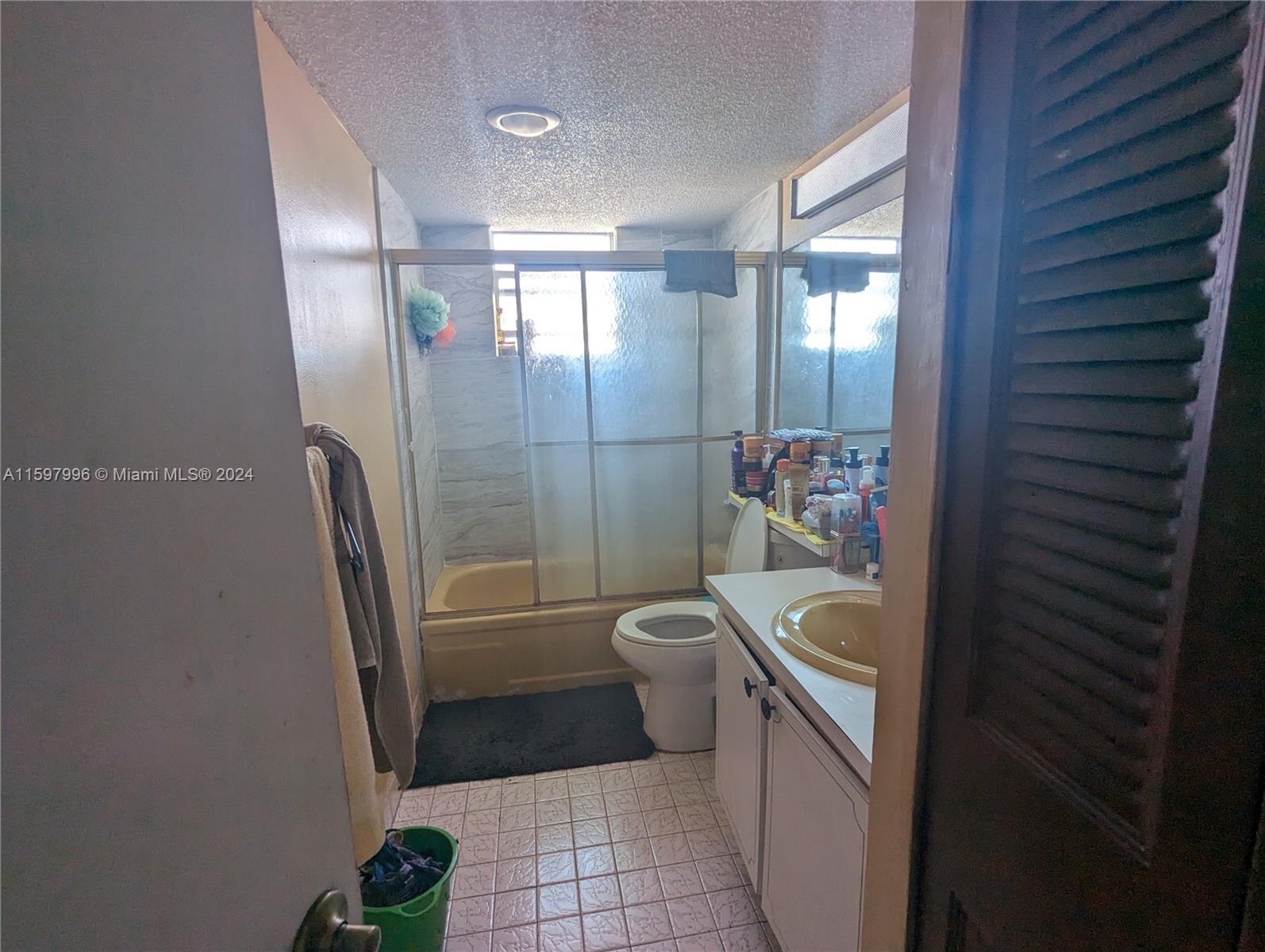 POLYNESIAN GARDENS CONDOM - Residential