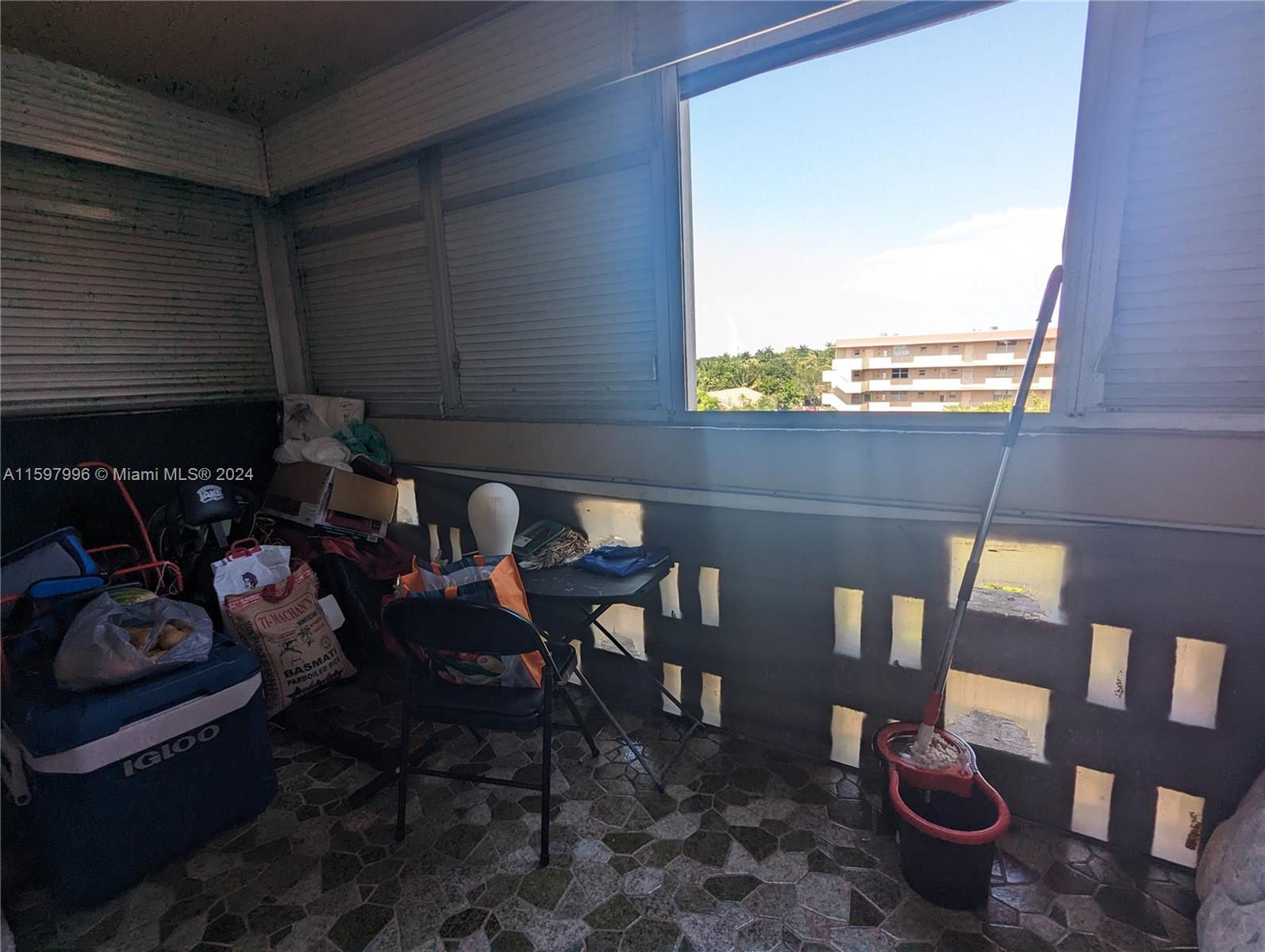 POLYNESIAN GARDENS CONDOM - Residential