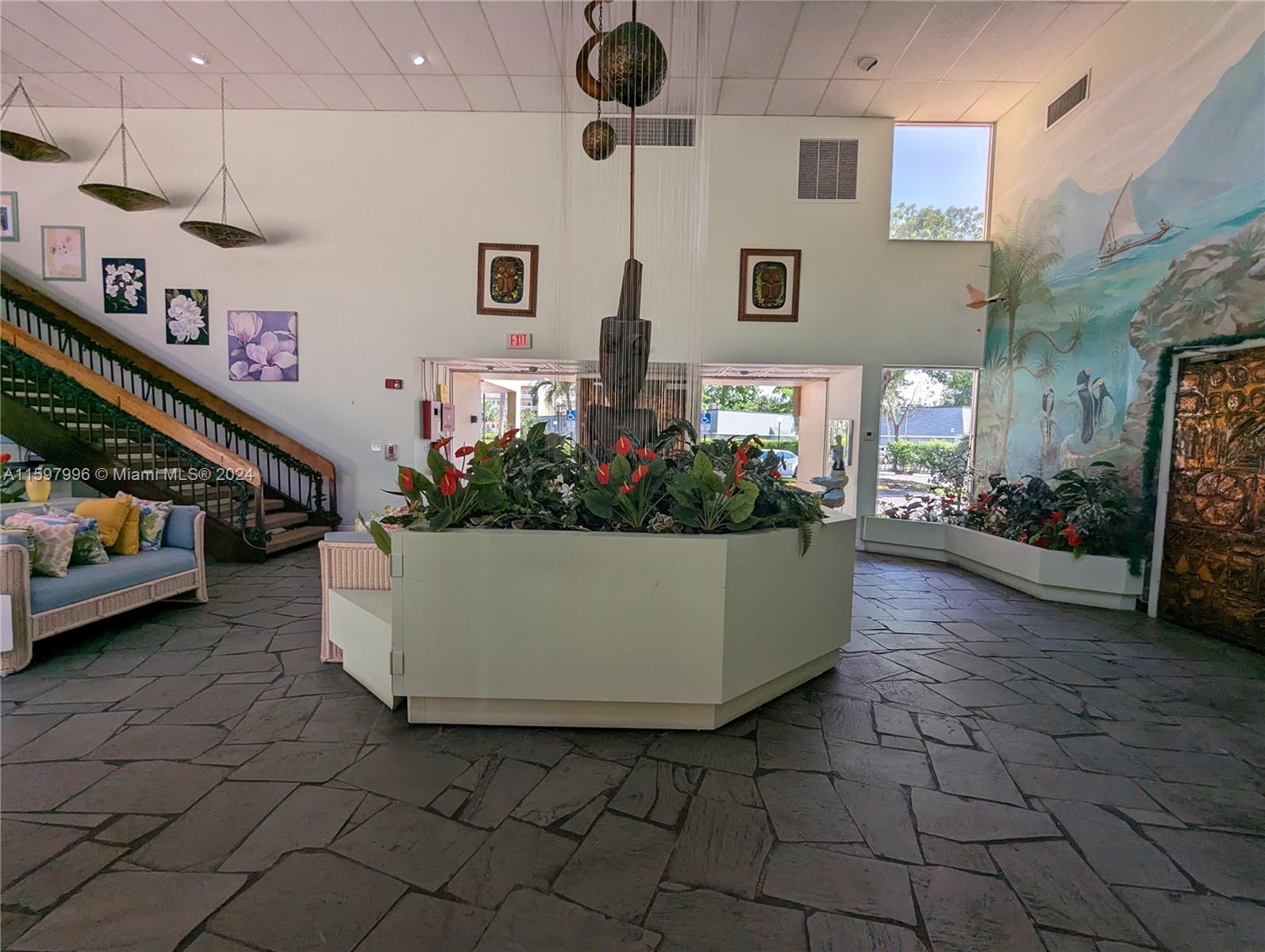 POLYNESIAN GARDENS CONDOM - Residential