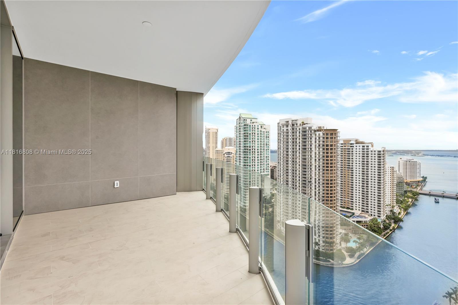 300 Biscayne Blvd way 2907