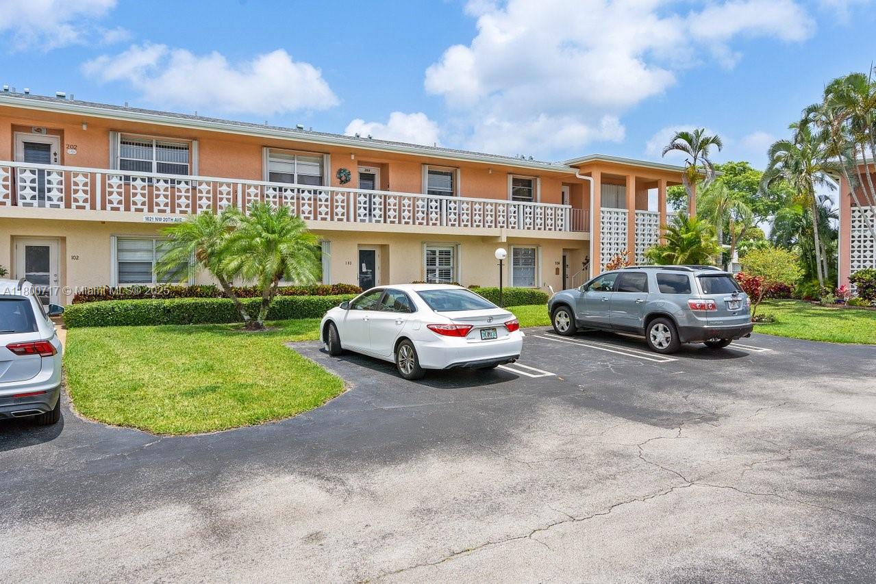 PINES OF DELRAY NORTH CON - Residential