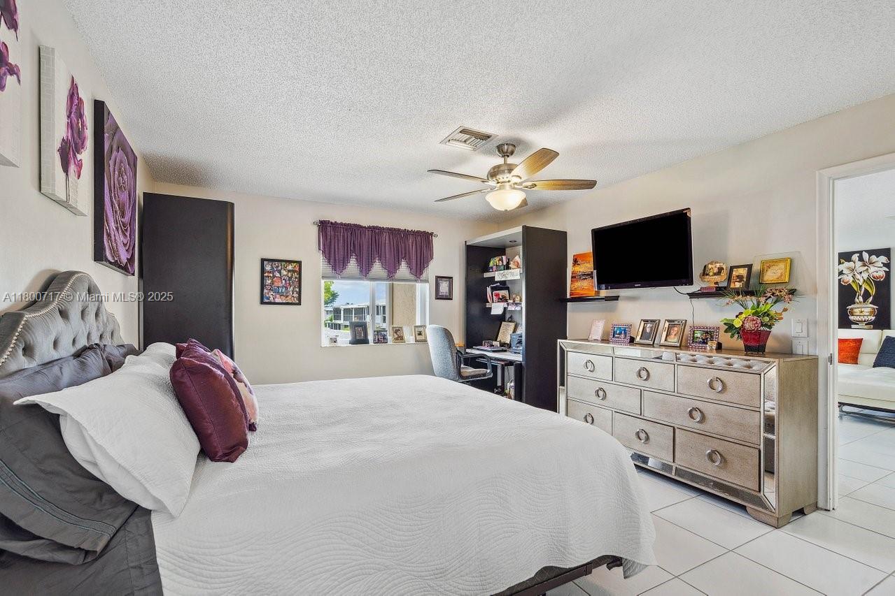PINES OF DELRAY NORTH CON - Residential