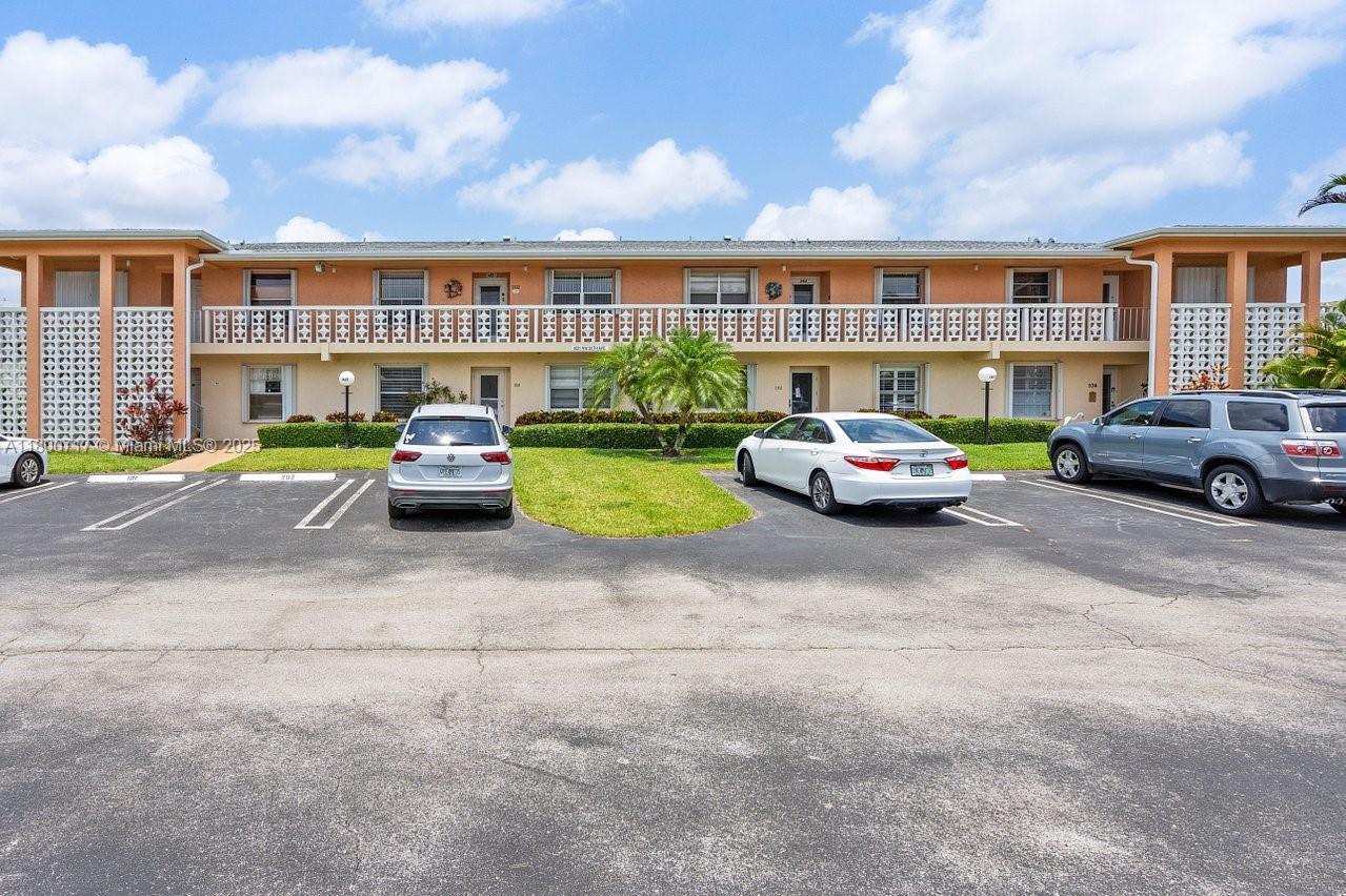 PINES OF DELRAY NORTH CON - Residential
