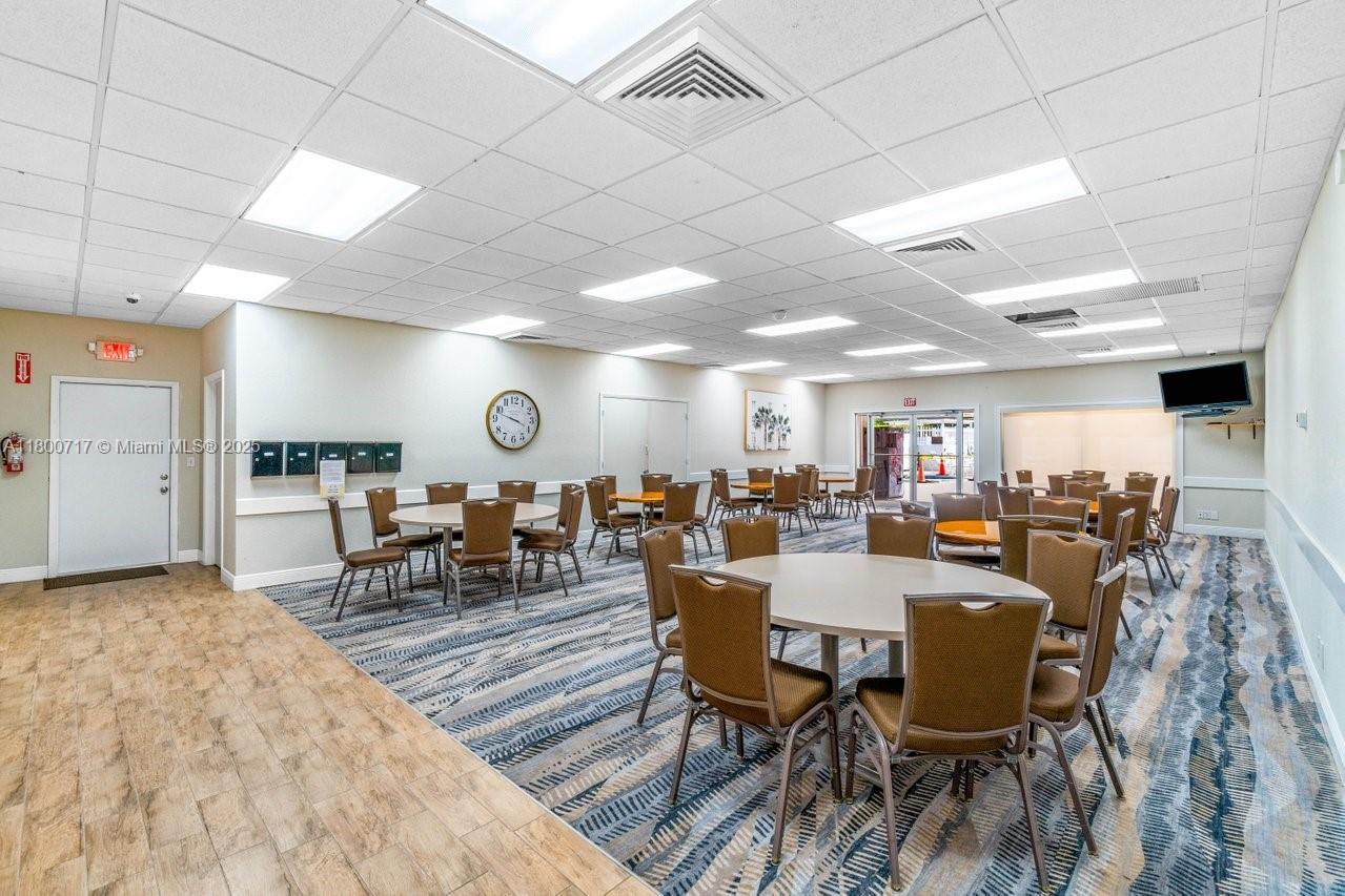PINES OF DELRAY NORTH CON - Residential