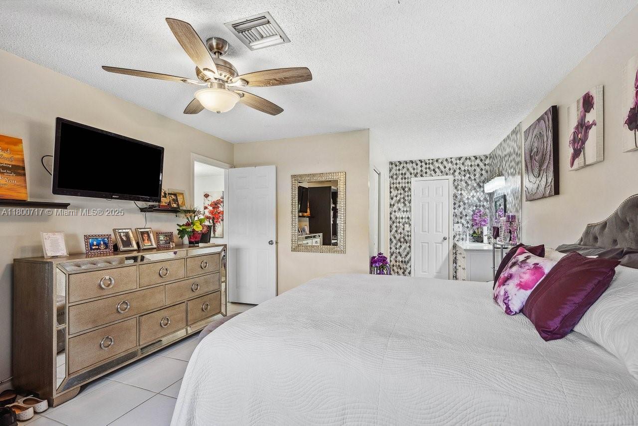 PINES OF DELRAY NORTH CON - Residential