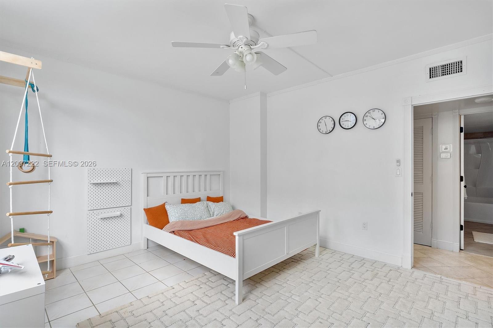 WELLINGTON TOWERS CONDO - Residential