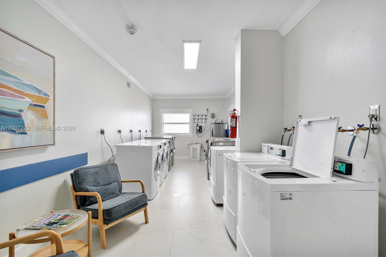 WELLINGTON TOWERS CONDO - Residential