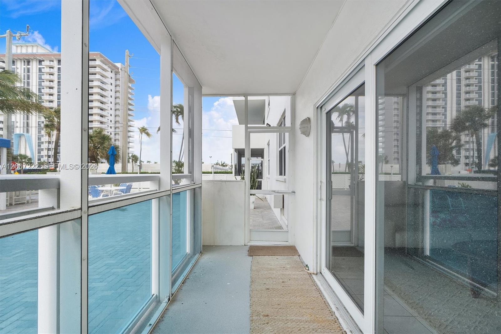 WELLINGTON TOWERS CONDO - Residential