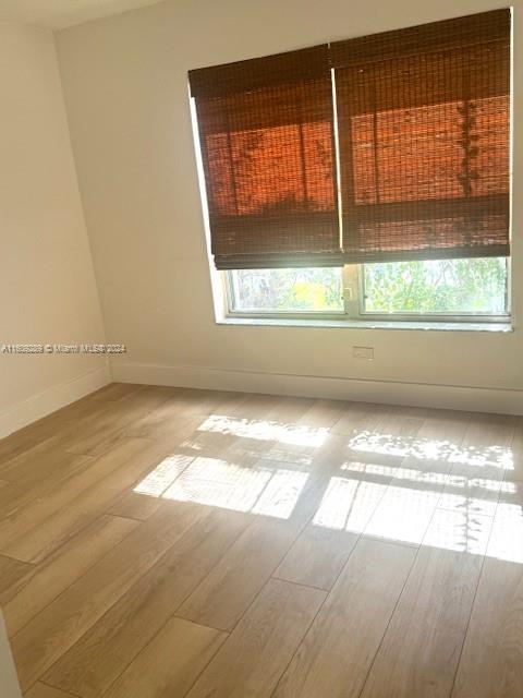 LAKES OF THE MEADOW-MEADO - Residential Lease