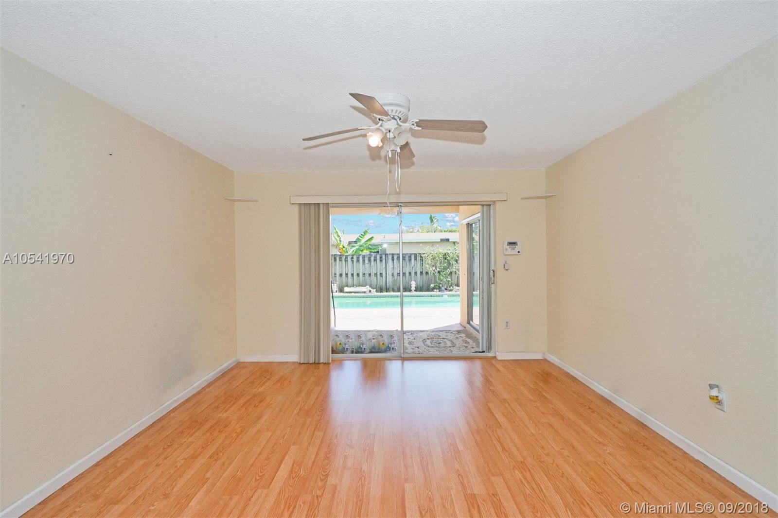 SUNRISE GOLF VILLAGE SEC - Residential