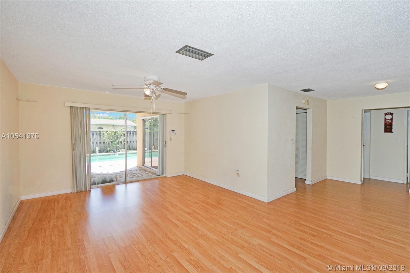 SUNRISE GOLF VILLAGE SEC - Residential