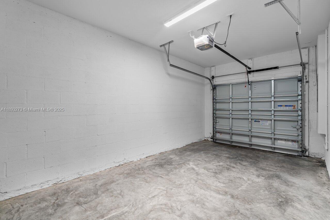 VERANDA PLAT NO. 9 - Residential Lease