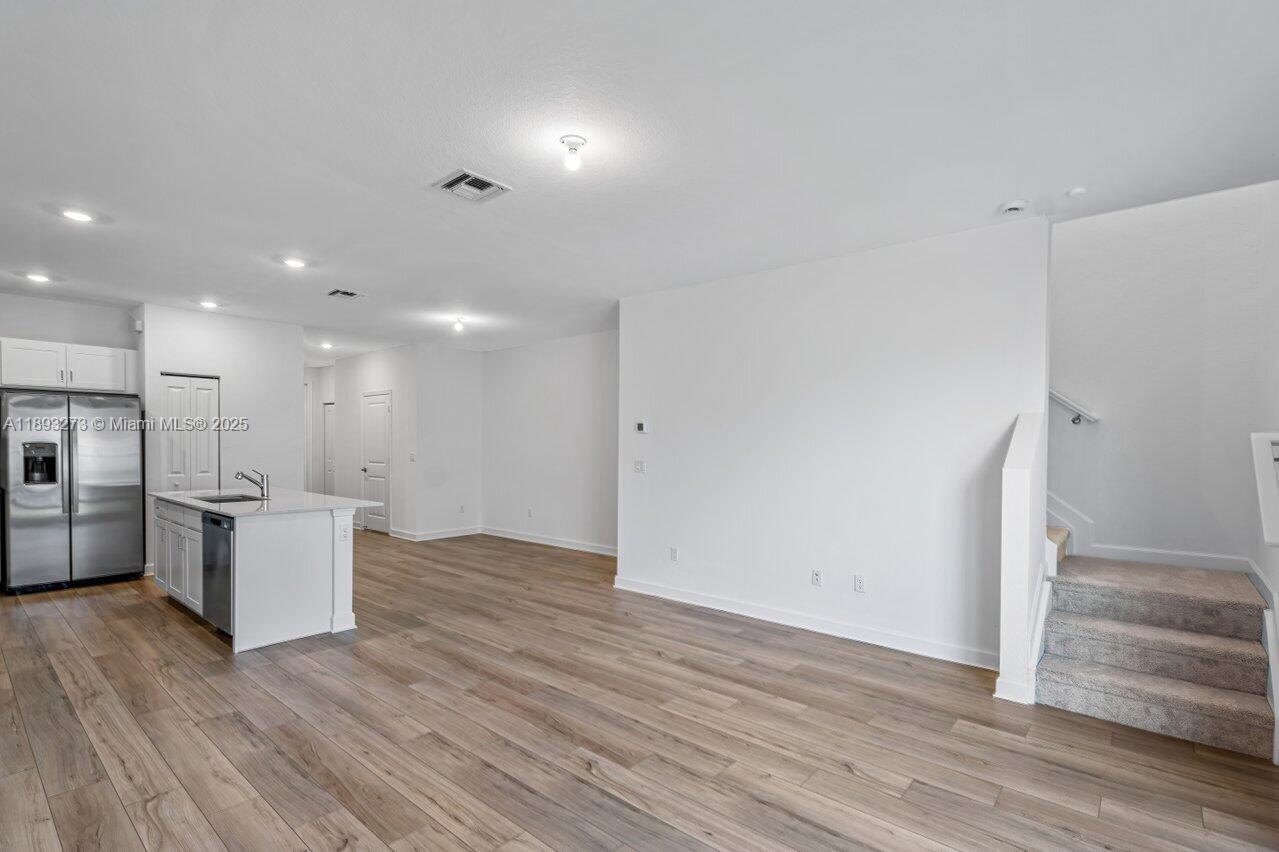 VERANDA PLAT NO. 9 - Residential Lease