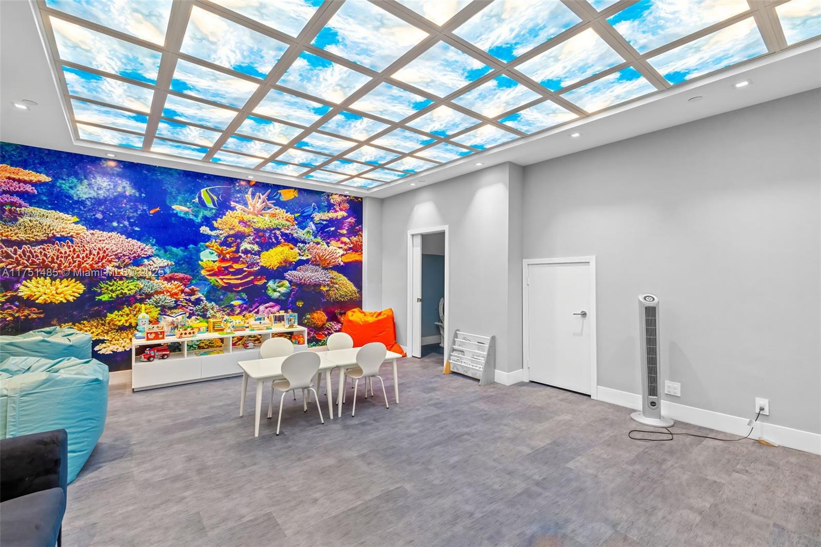 HARBORSIDE AT THE WATERWA - Residential