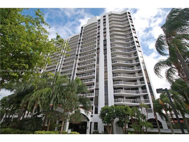 HARBORSIDE AT THE WATERWA - Residential