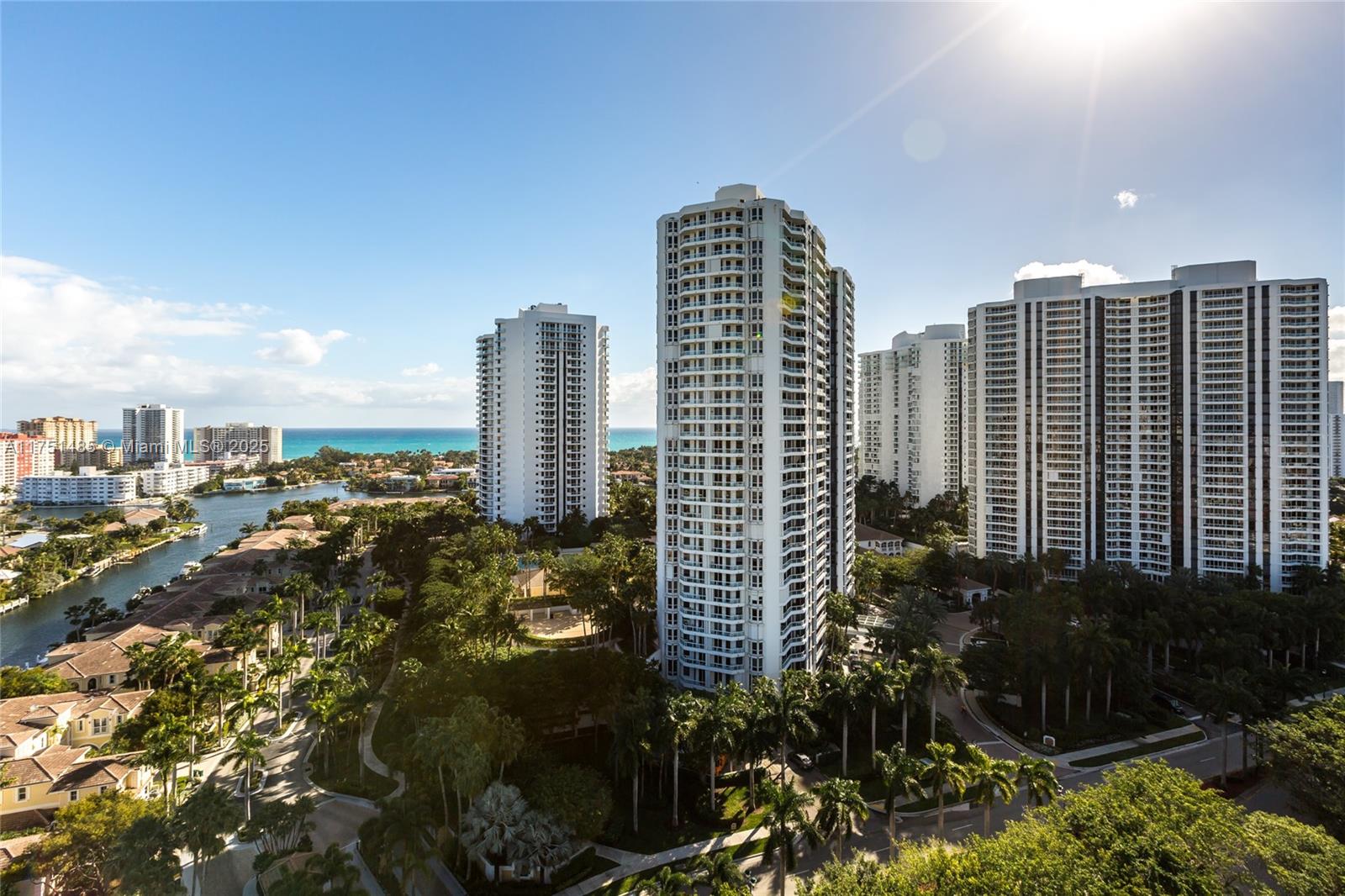 HARBORSIDE AT THE WATERWA - Residential