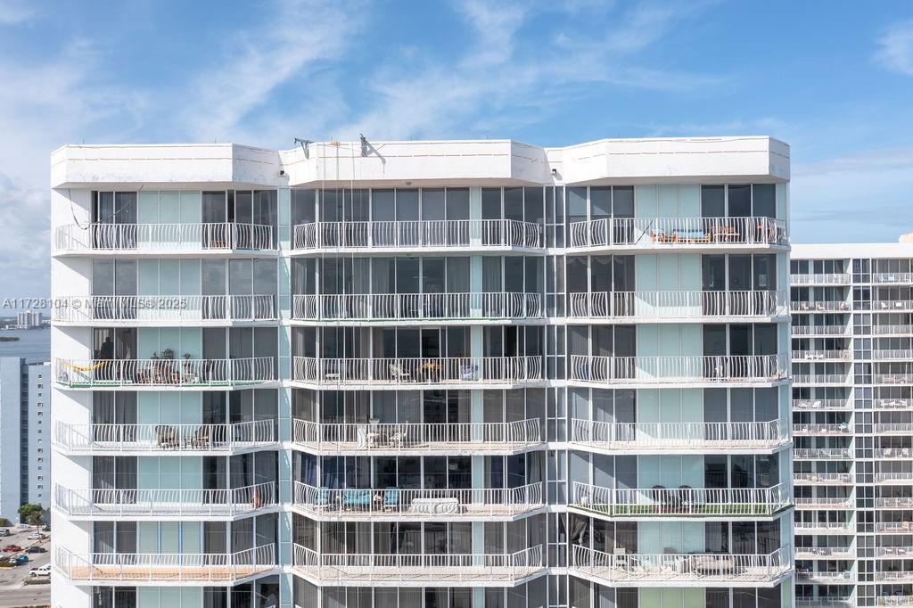THE GRANDVIEW PALACE COND - Residential