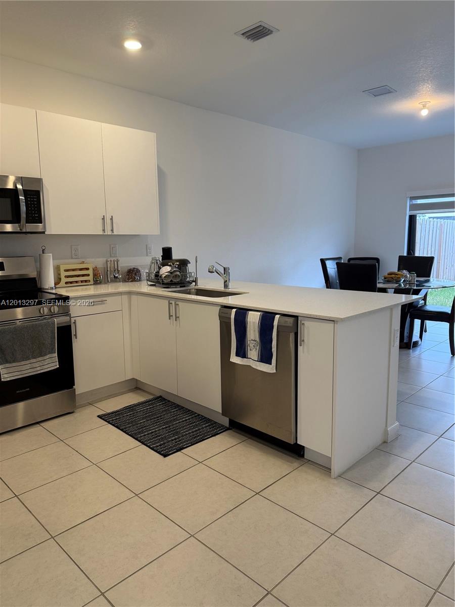 KENDALL ASSEMBLAGE NORTH - Residential
