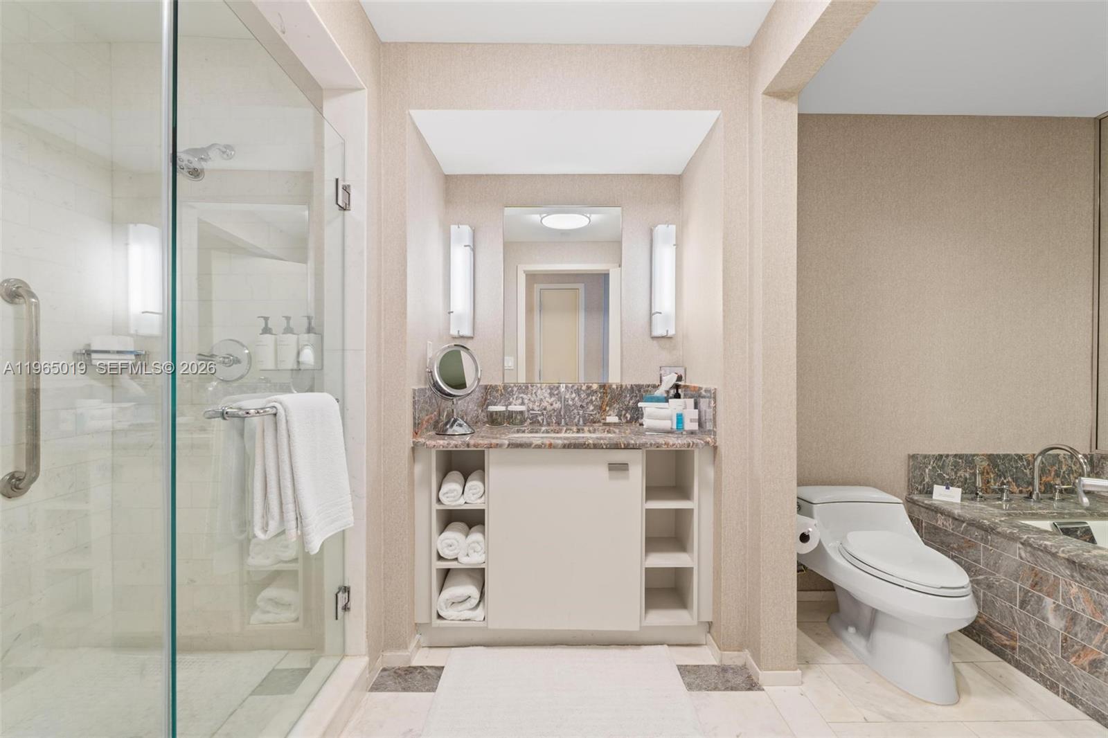 551 FLB CONDOMINIUM RESID - Residential