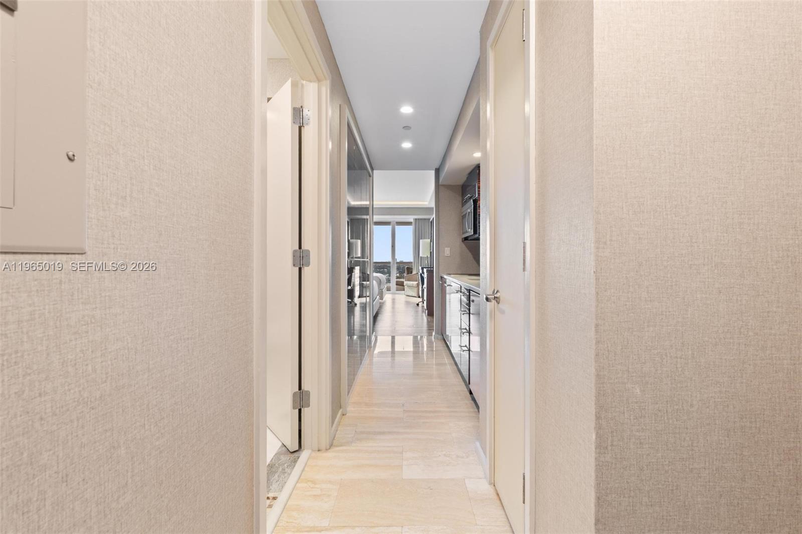 551 FLB CONDOMINIUM RESID - Residential