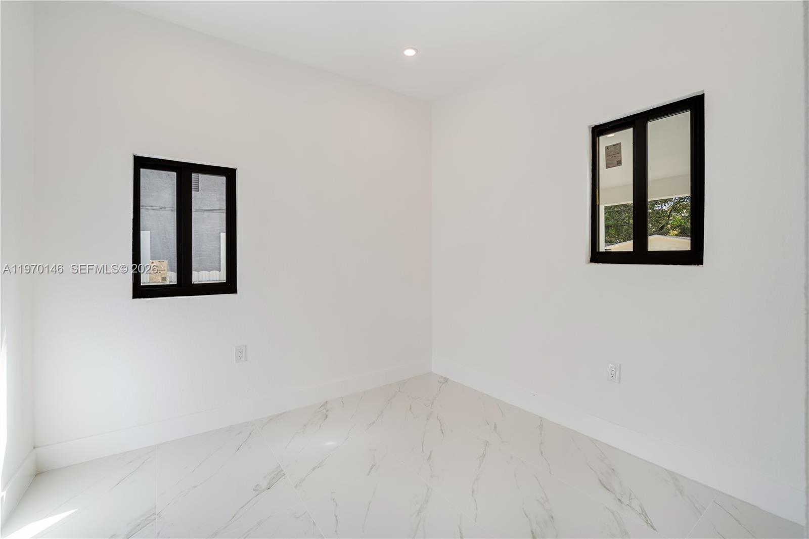 BUENA VISTA GARDENS - Residential