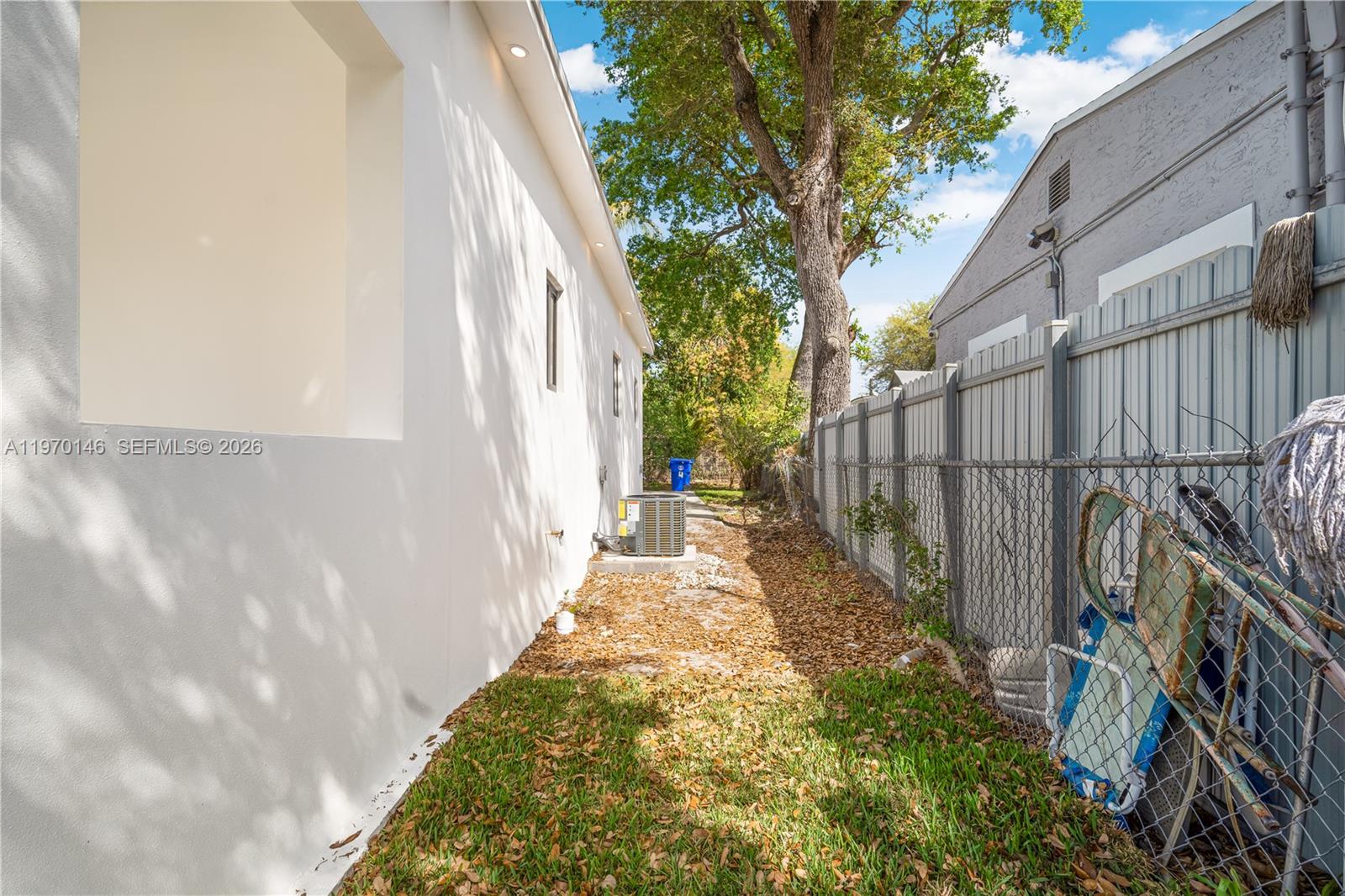 BUENA VISTA GARDENS - Residential