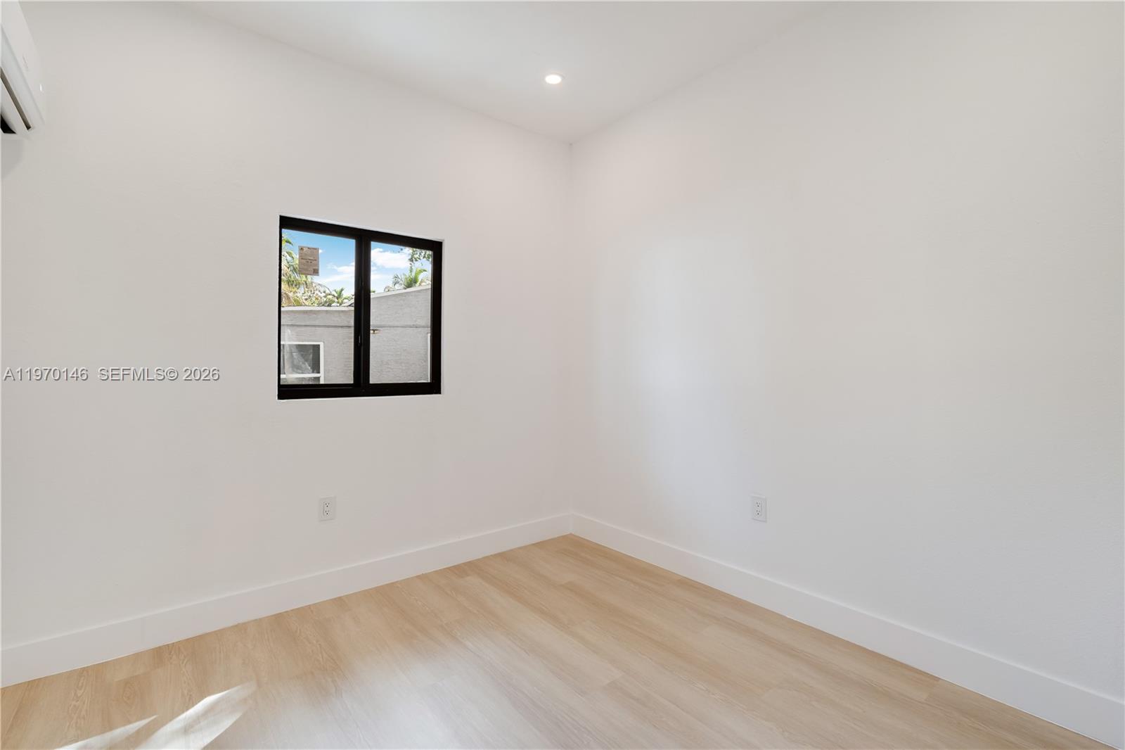 BUENA VISTA GARDENS - Residential