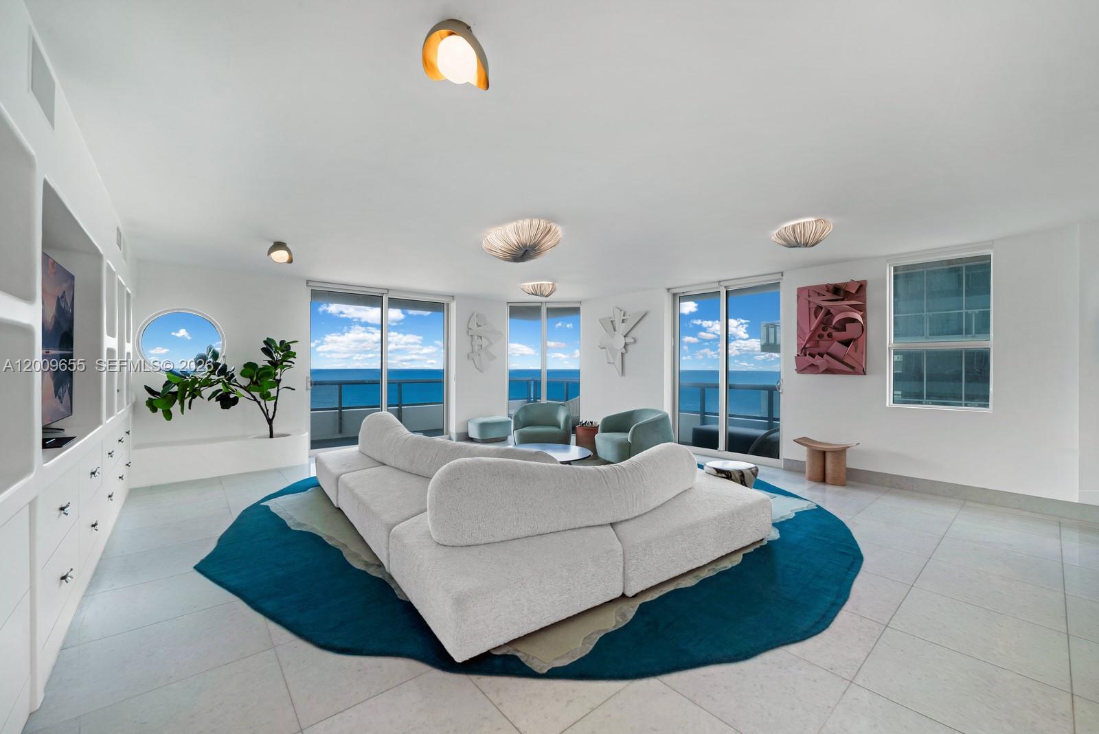 5801 Collins Ave 1200