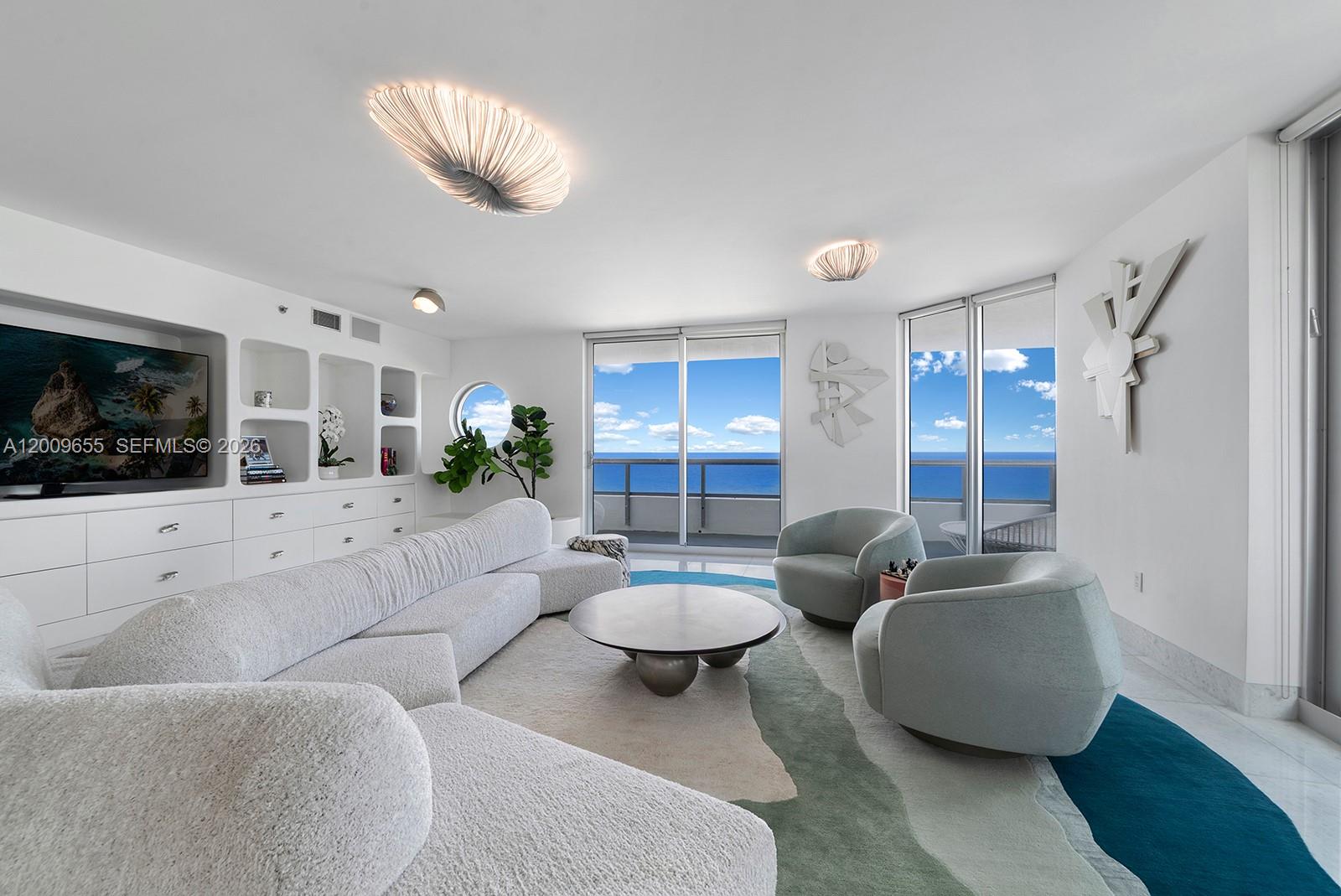 5801 Collins Ave 1200