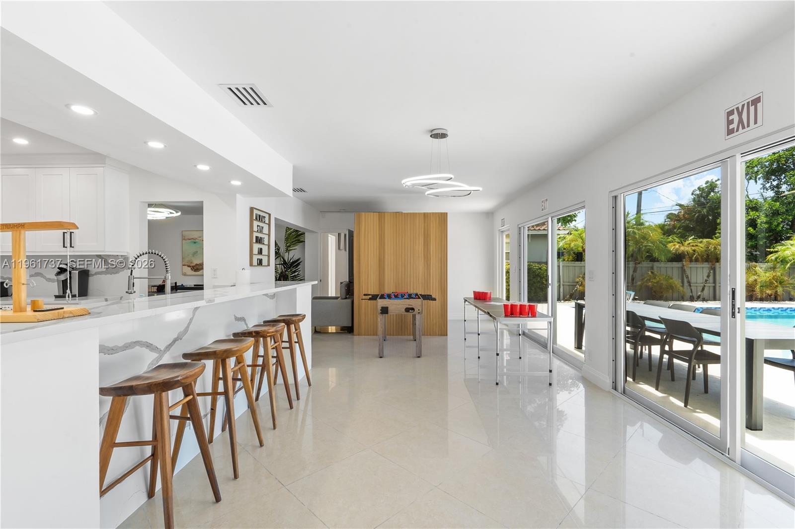 HOLLYWOOD LAKES SECTION - Residential