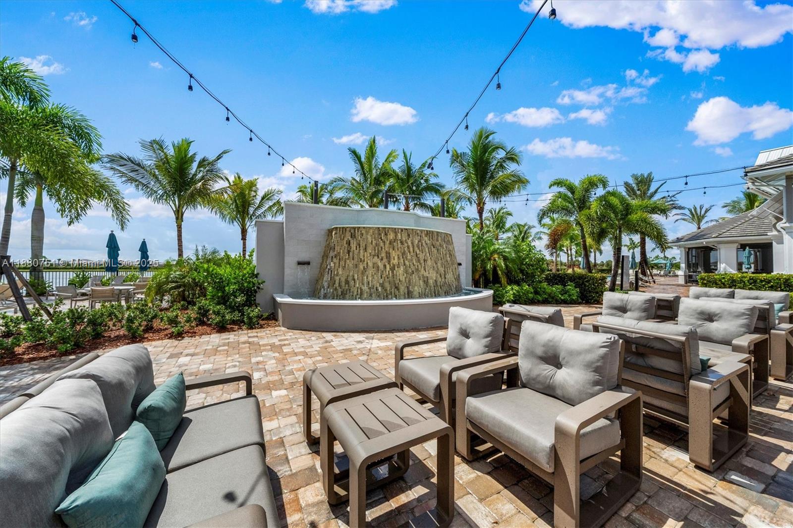 DEL WEBB AT TRADITION PLA - Residential