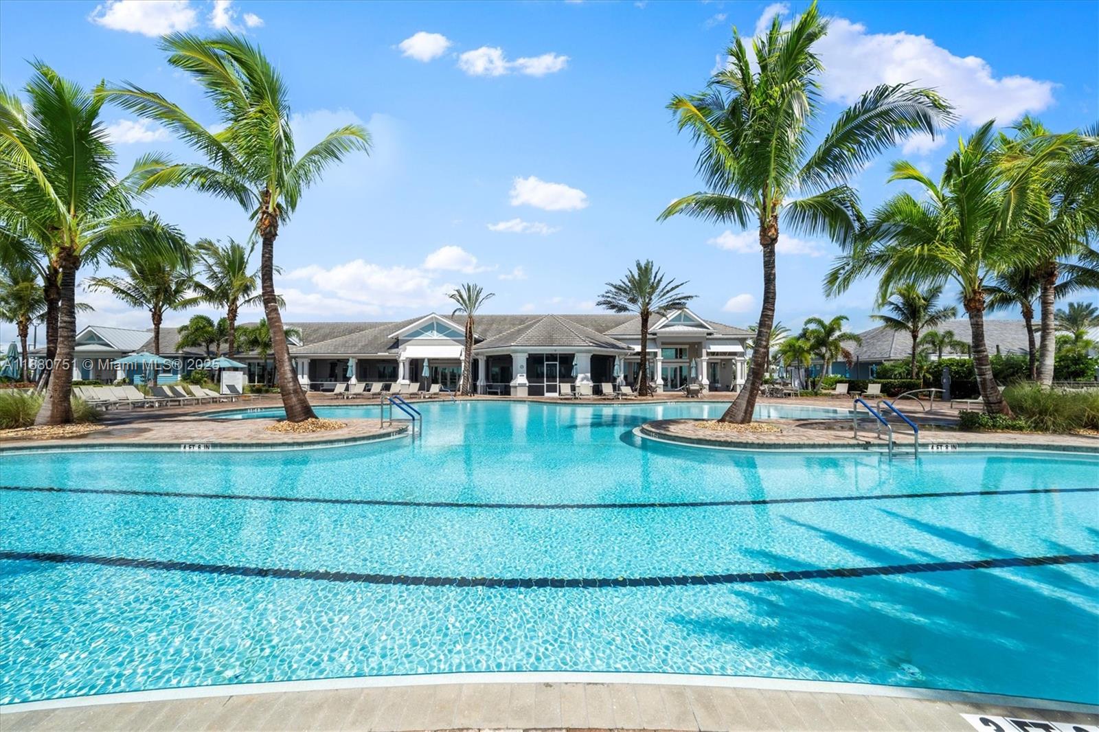 DEL WEBB AT TRADITION PLA - Residential