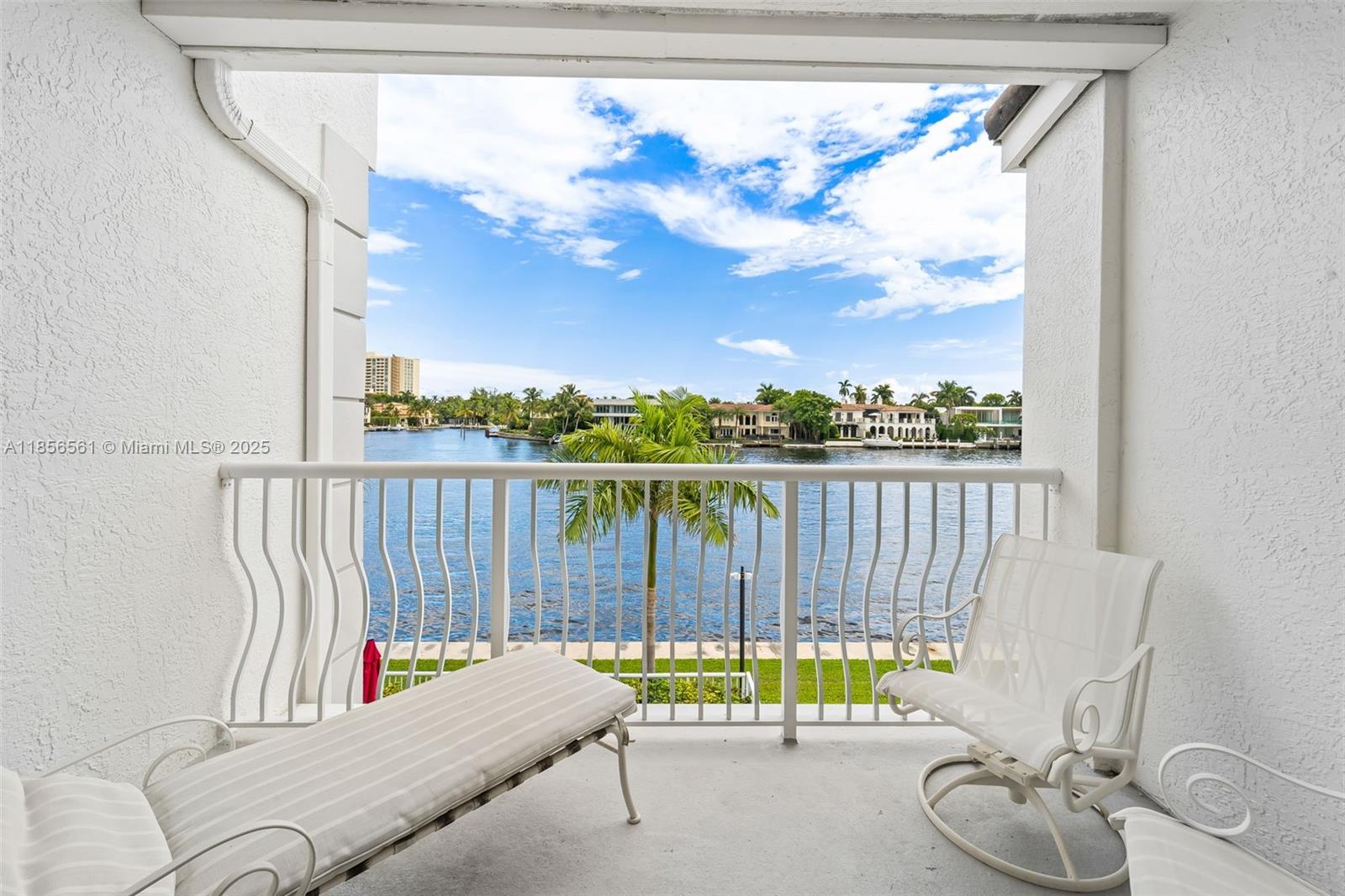 THE COURTYARDS AT THE POI - Residential