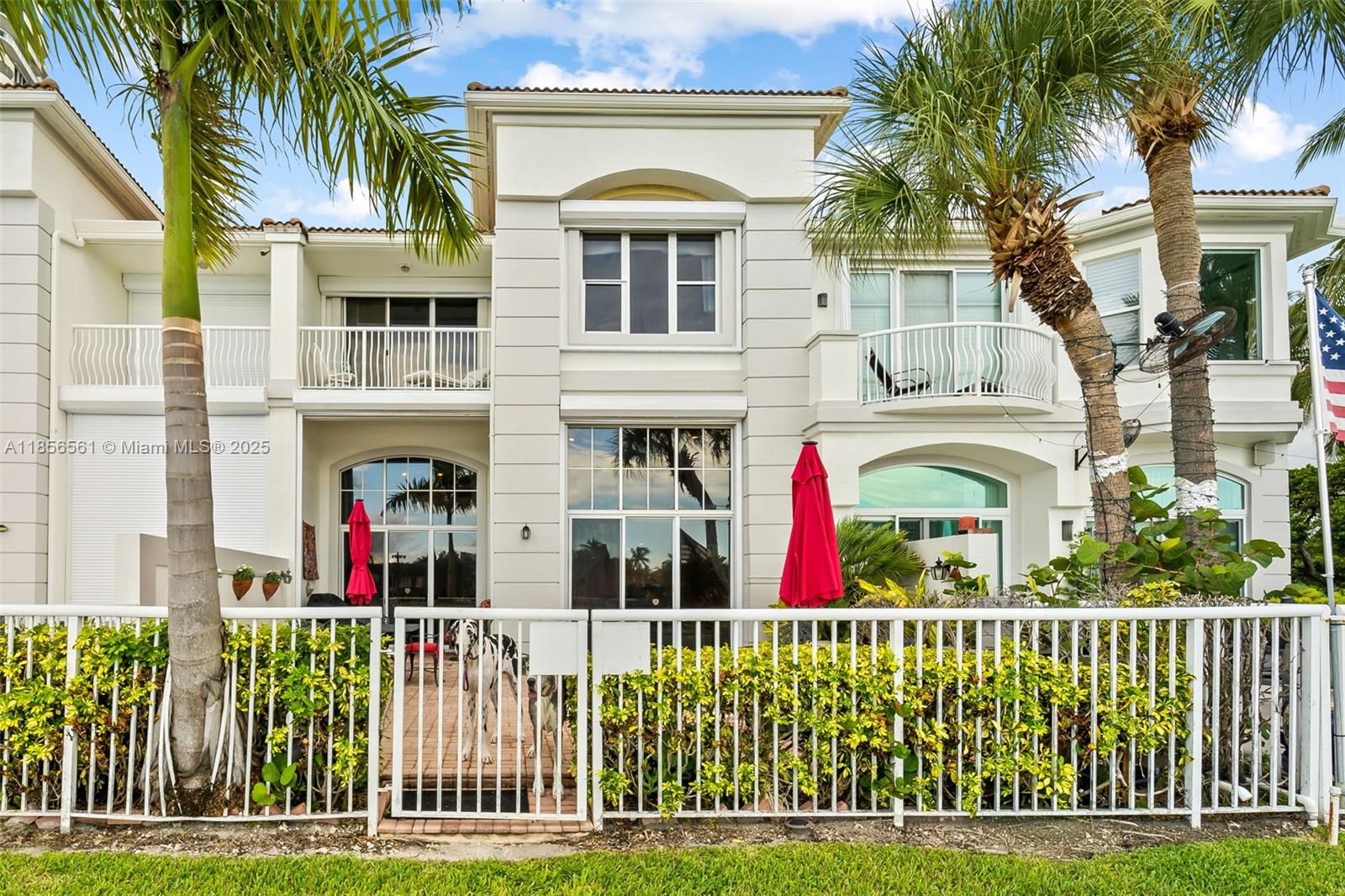 THE COURTYARDS AT THE POI - Residential