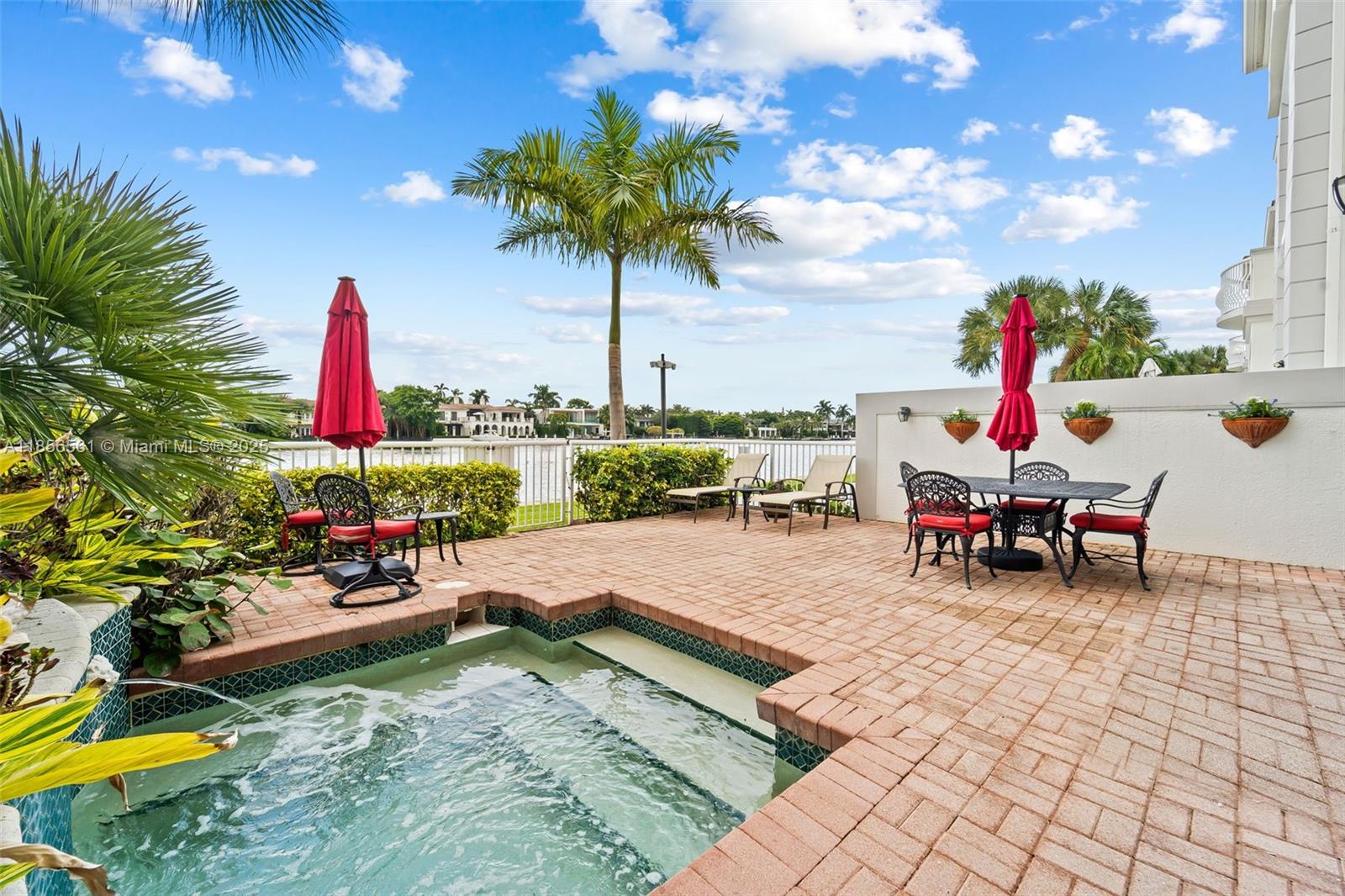 THE COURTYARDS AT THE POI - Residential