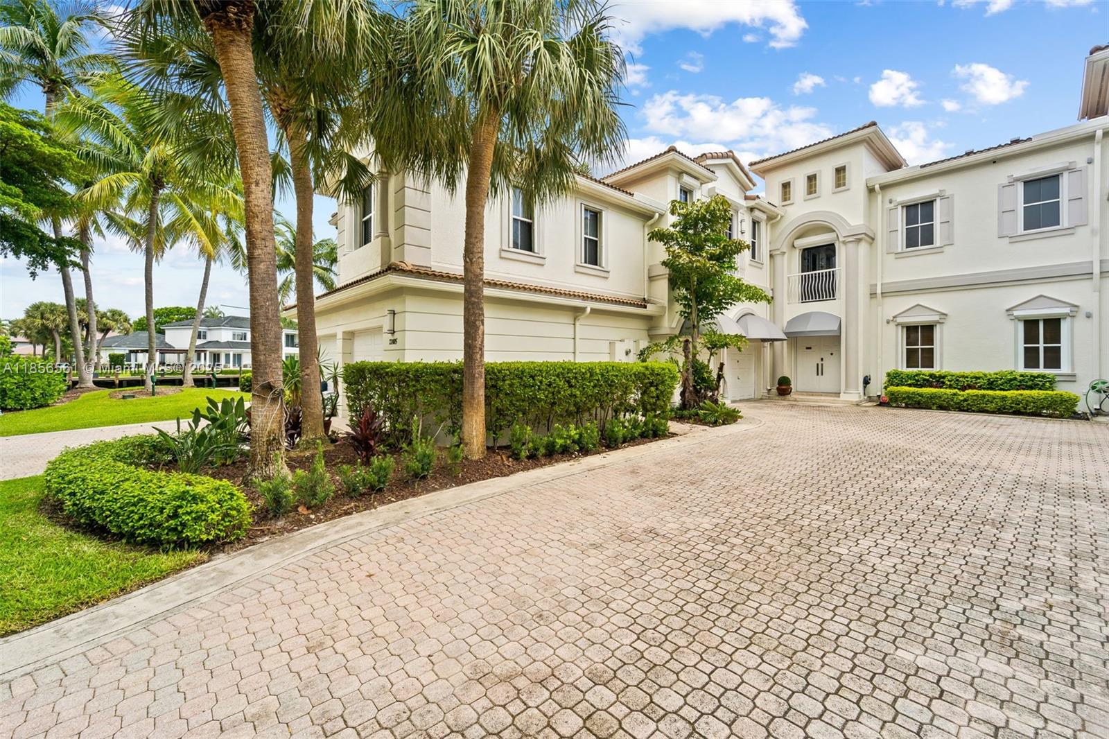 THE COURTYARDS AT THE POI - Residential