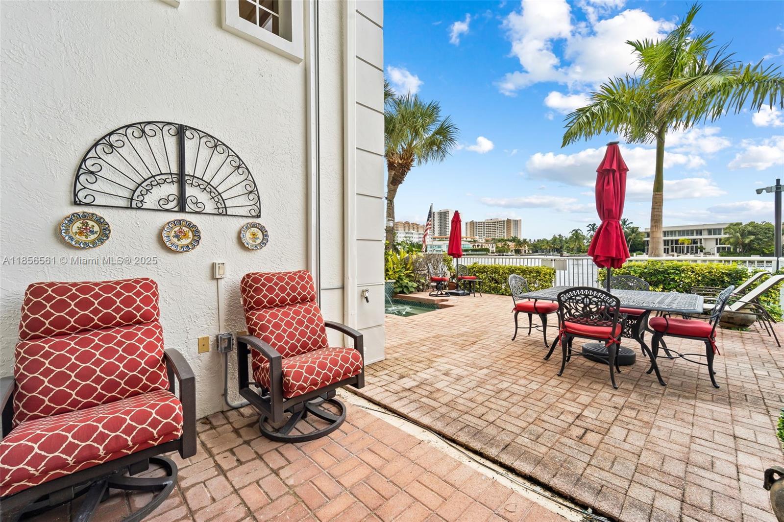 THE COURTYARDS AT THE POI - Residential