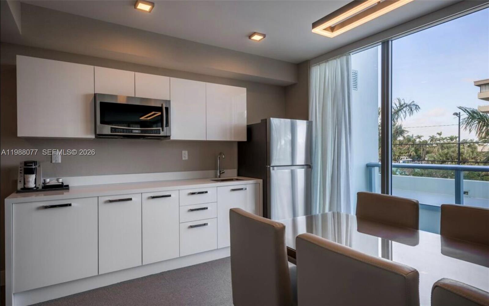 BAY HARBOUR ISLAND - Residential