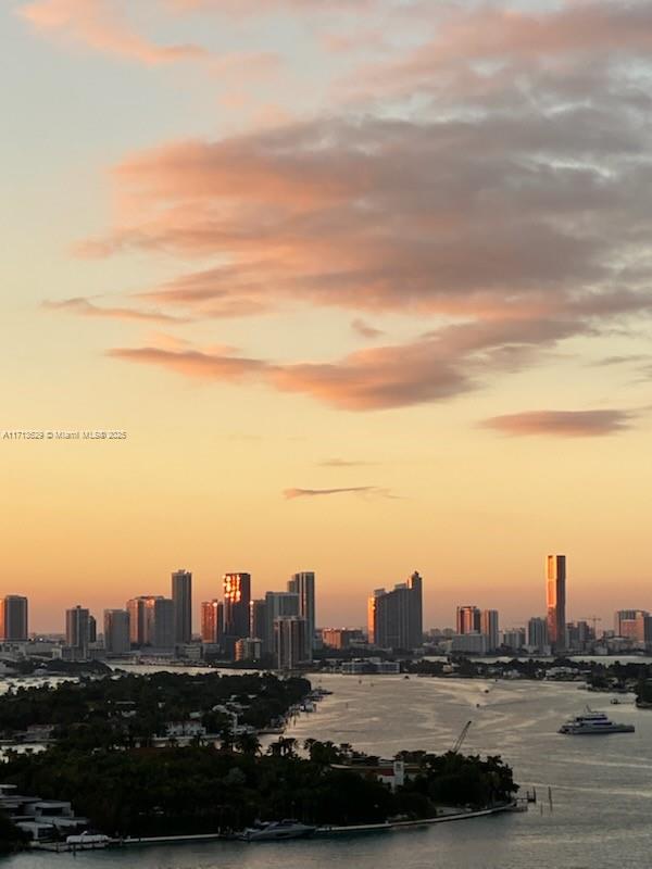 THE FLORIDIAN CONDO - Residential