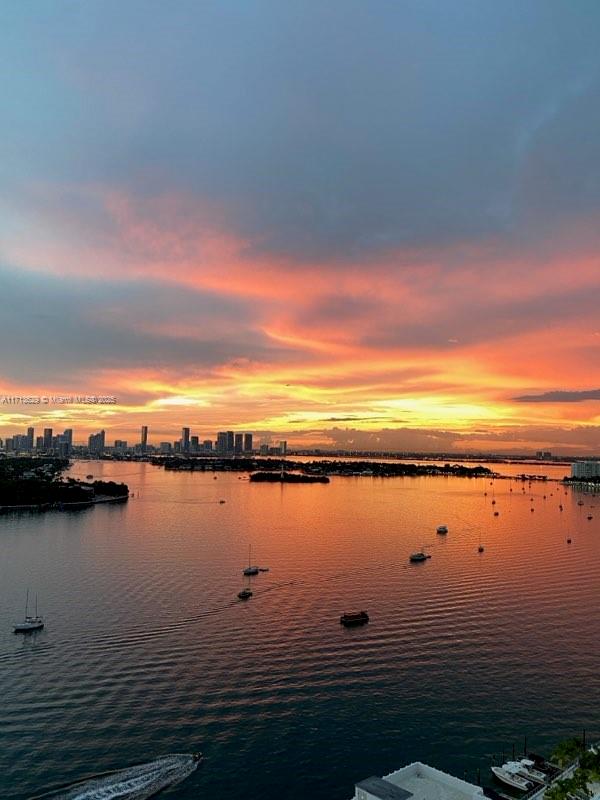 THE FLORIDIAN CONDO - Residential