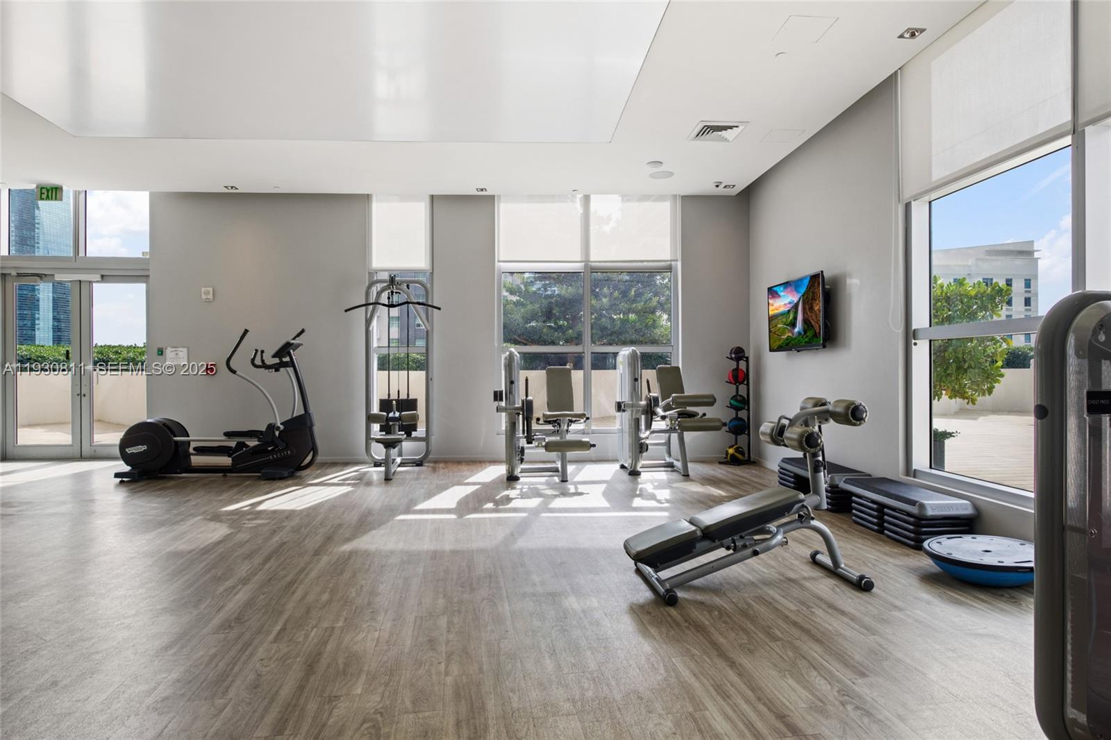 1100 MILLECENTO RESIDENCE - Residential