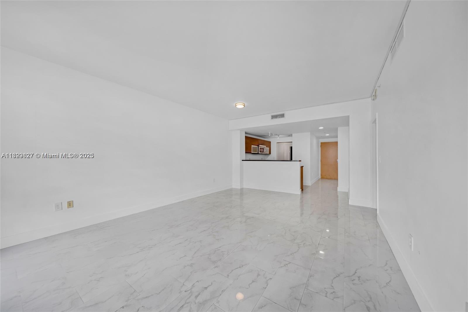 244 Biscayne Blvd 3704