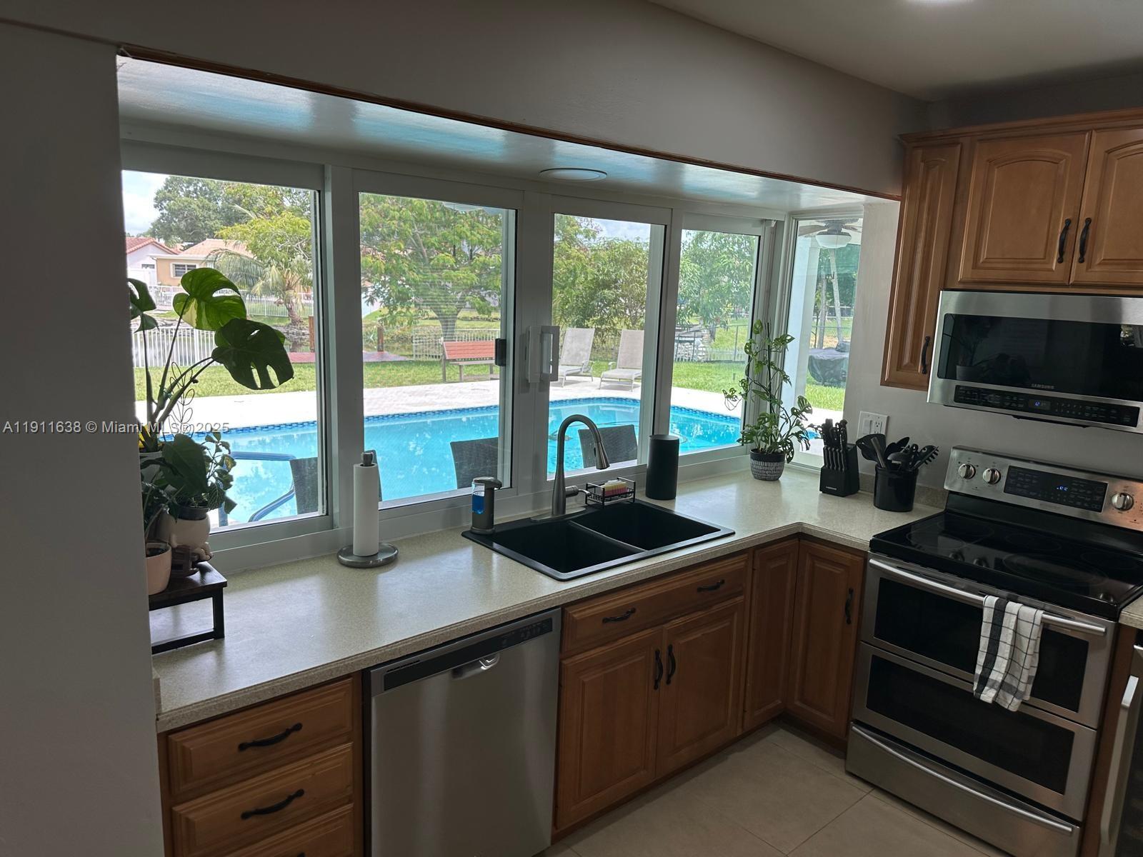 NOB HILL ESTATES 1 SEC - Residential Lease