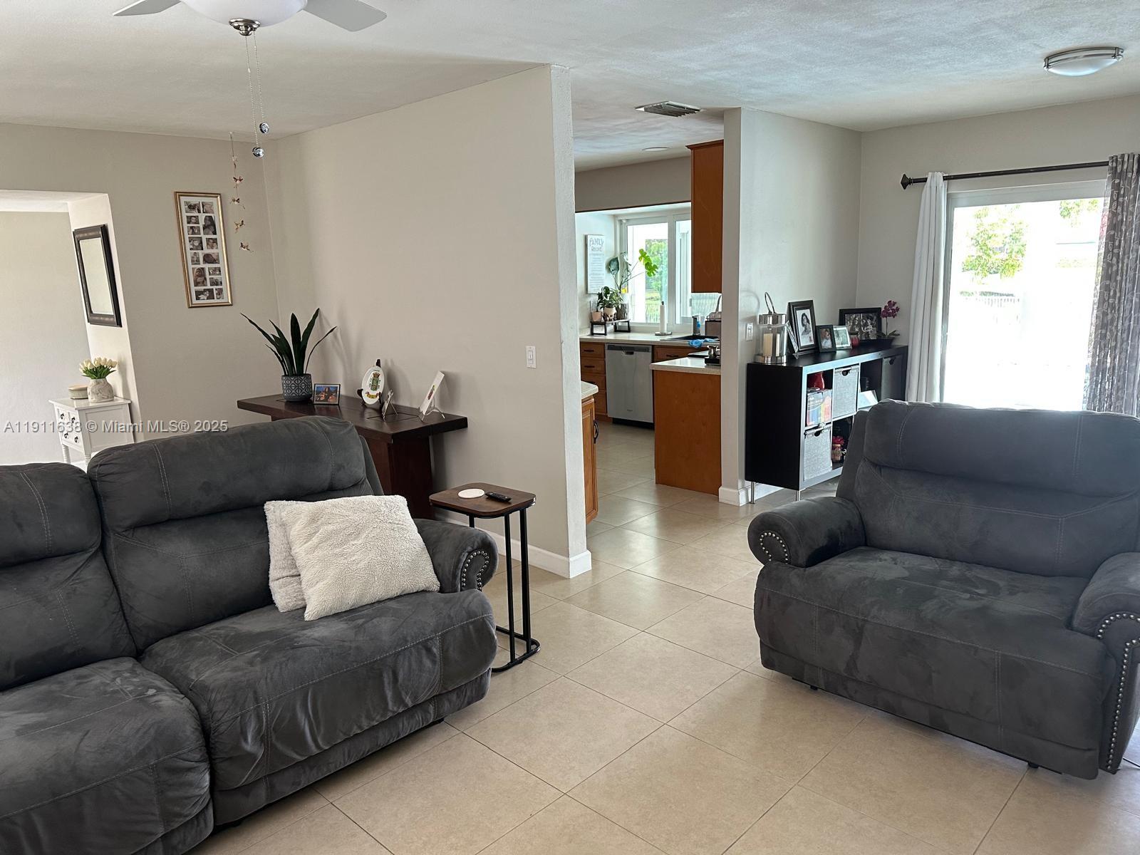 NOB HILL ESTATES 1 SEC - Residential Lease