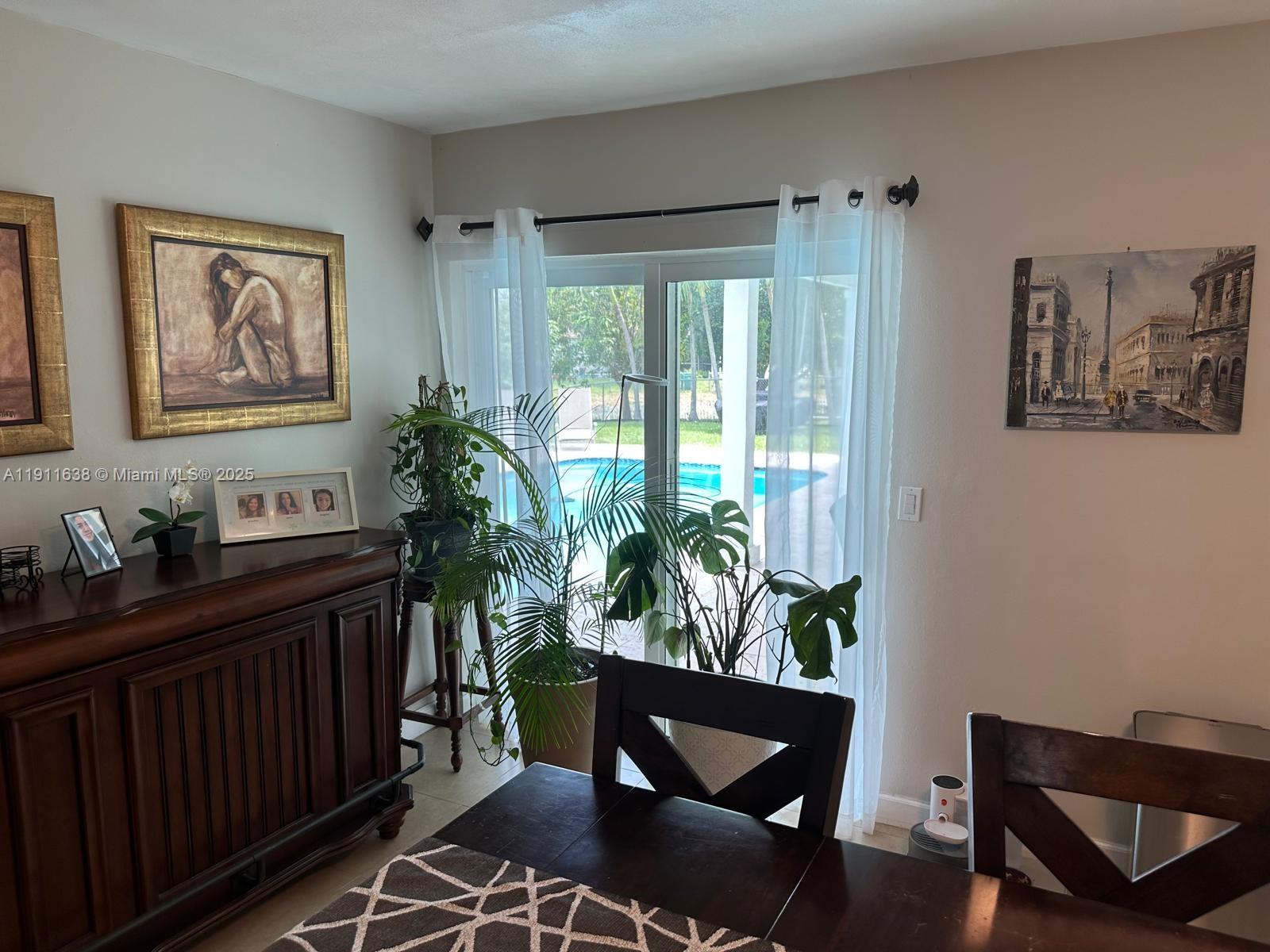 NOB HILL ESTATES 1 SEC - Residential Lease