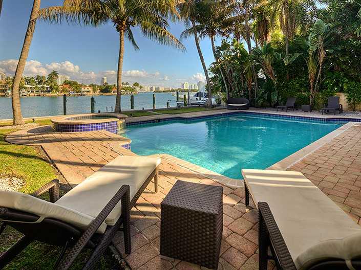 Call listing broker for information on this sale.