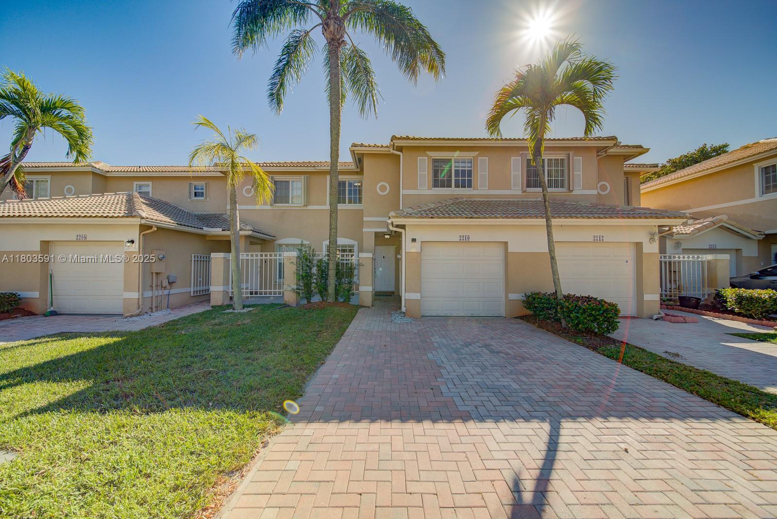2210 Nw 171st Ter 2210, Pembroke Pines, Miami-Dade County, Florida - 3 Bedrooms  
2 Bathrooms - 