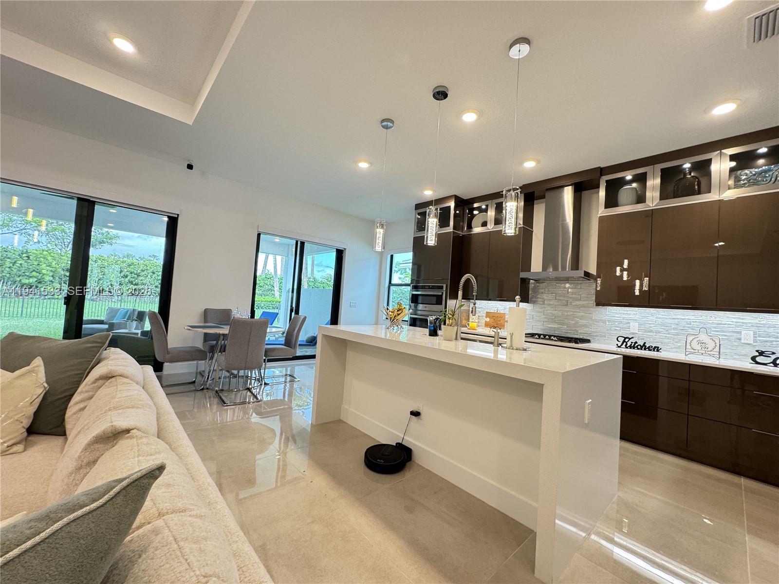 CRESSWIND PALM BEACH - Residential