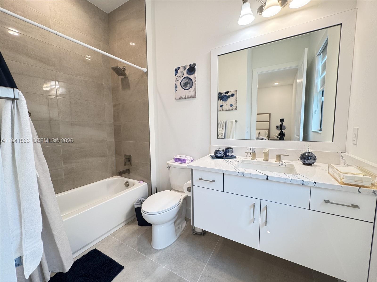 CRESSWIND PALM BEACH - Residential